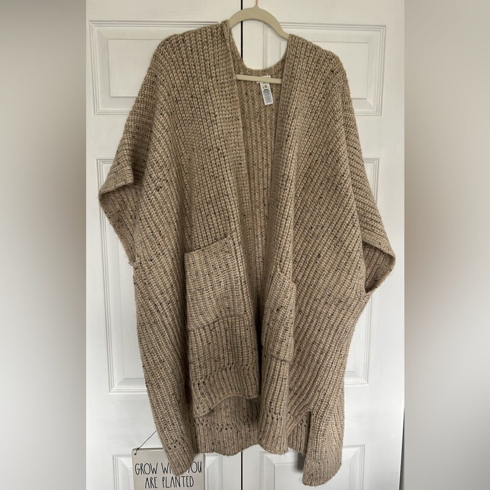 Aerie Speckled Oat Sweater Cape